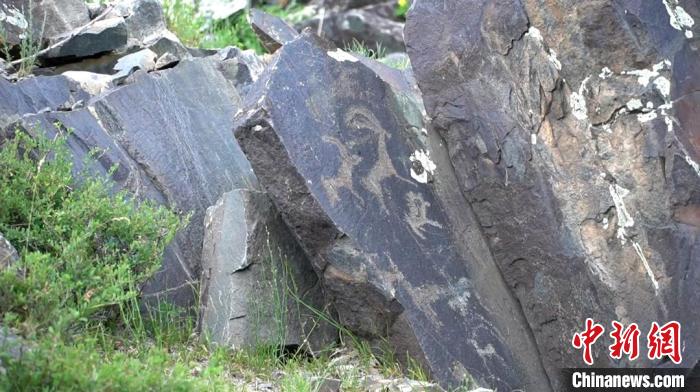 _阿勒泰画家_阿勒泰风景画