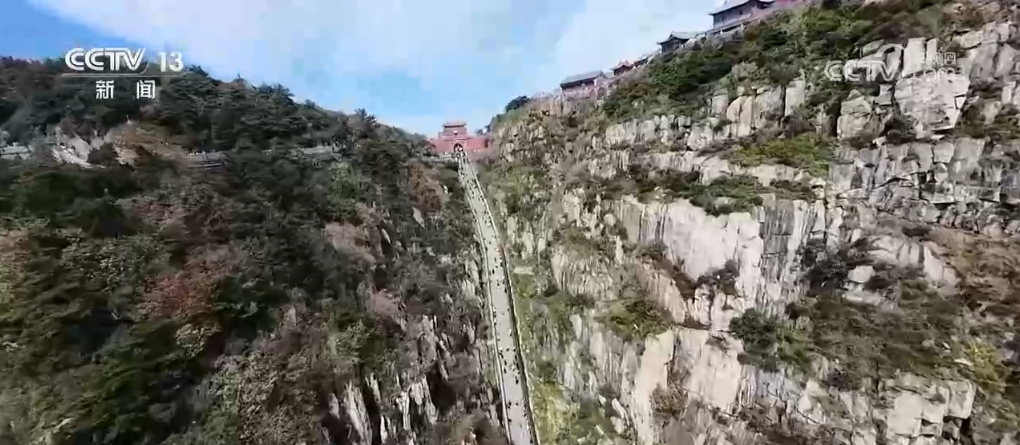 金秋十月，华夏大地山河壮丽，万千景象。