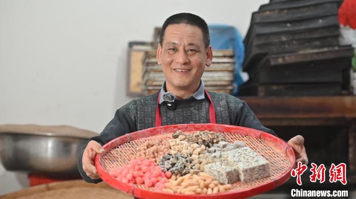 _坚守传统手工艺_传统手工艺人的坚守