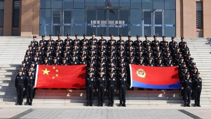 听着，他们这样向祖国告白