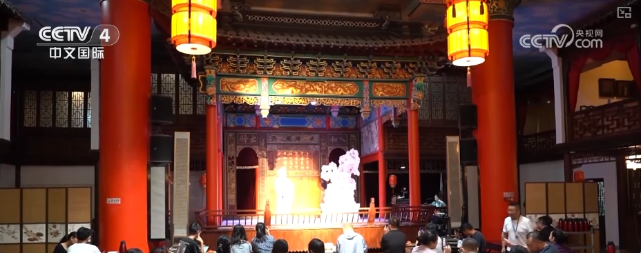 _热闹的节日氛围_热闹的旅游景点有哪些