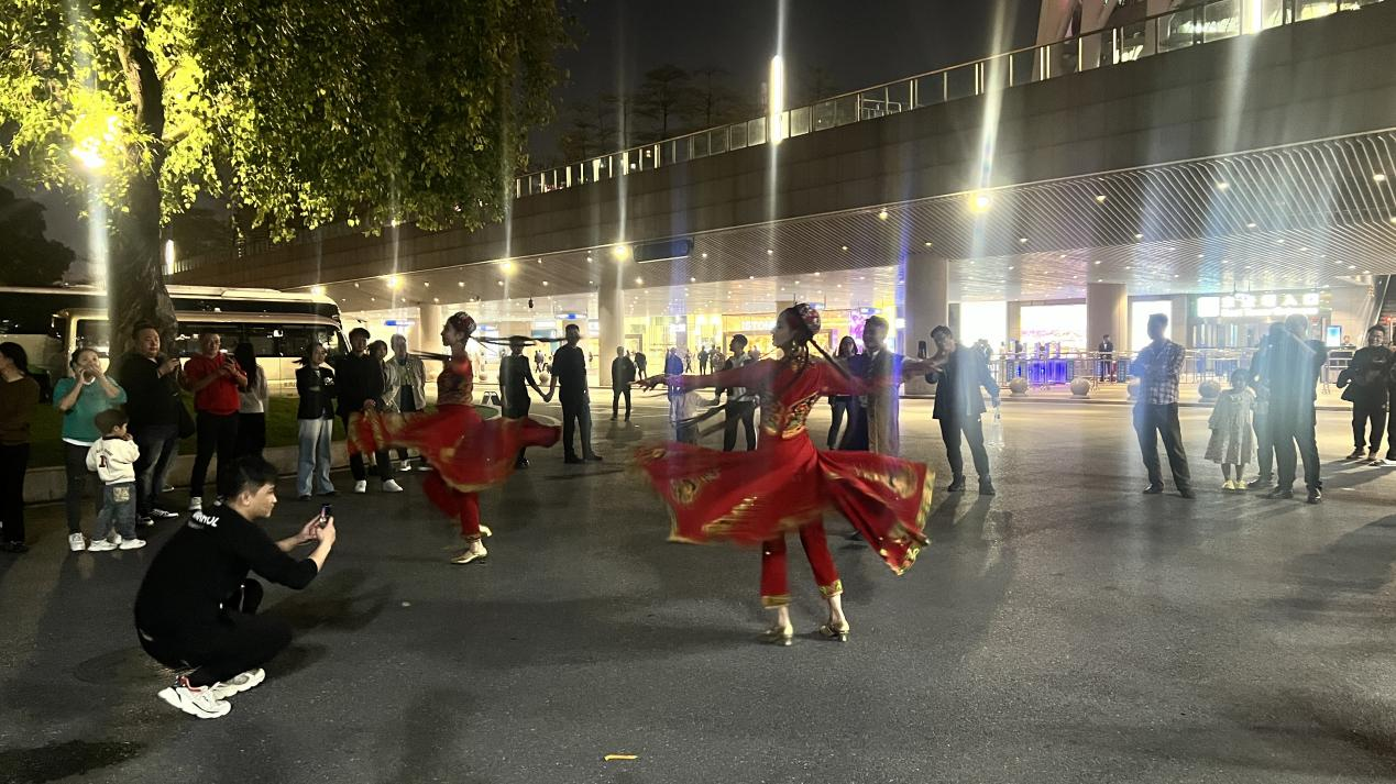 当广州遇见阿克苏——2024年读懂中国会议的双城文化交响曲__当广州遇见阿克苏——2024年读懂中国会议的双城文化交响曲