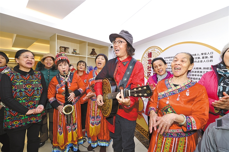 花儿典变化的家乡绘本__家乡花儿美