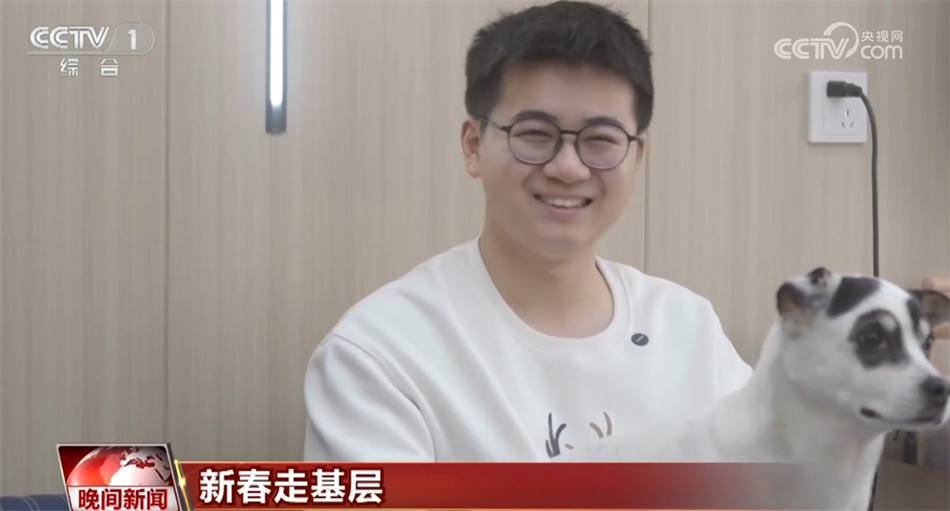 【新春走基层】梦想发廊沪上十年 折射出城市的温暖与活力__【新春走基层】梦想发廊沪上十年 折射出城市的温暖与活力