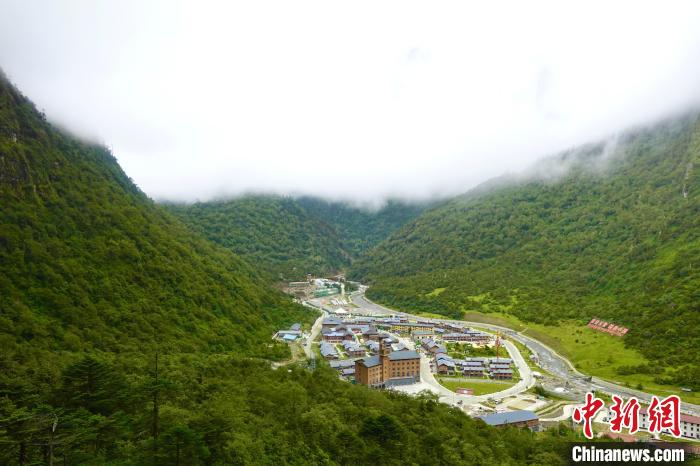 _广场舞梦西藏美丽姑娘我爱你_西藏的画卷