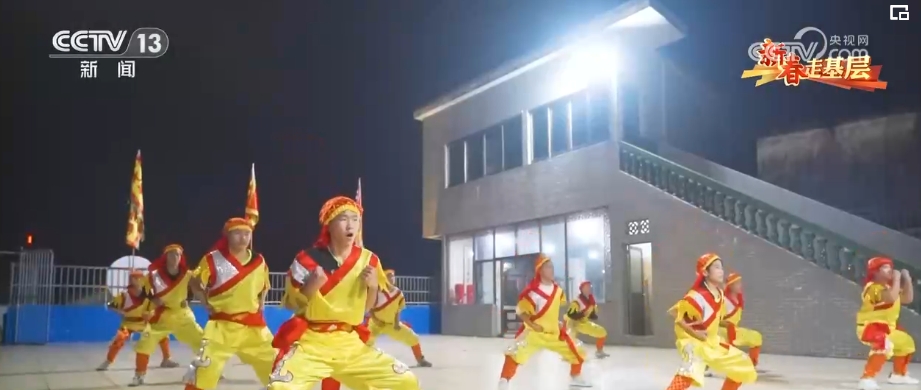 新春走基层 | “人龙舞”，传统文化在代代相传中生生不息__新春走基层 | “人龙舞”，传统文化在代代相传中生生不息