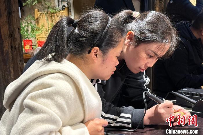 _（聚焦中国高质量发展）昔日石头房今朝“桃花源” 新业态唤醒浙江乡村_（聚焦中国高质量发展）昔日石头房今朝“桃花源” 新业态唤醒浙江乡村