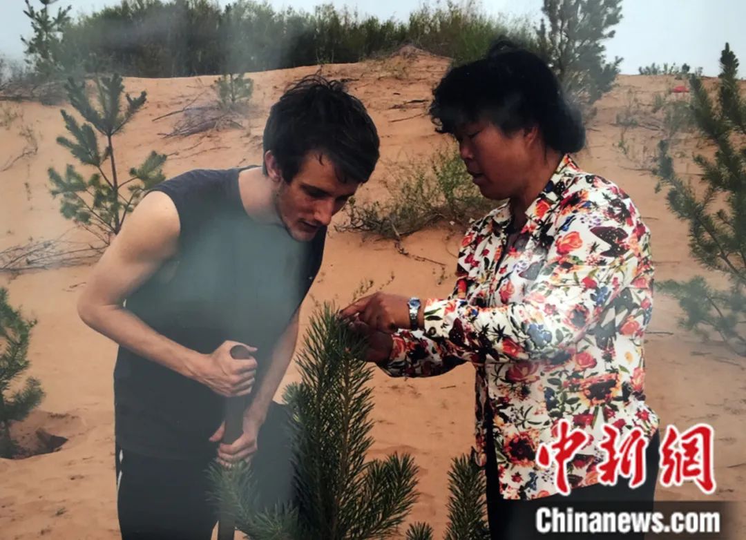 中国小伙美国非诚勿扰_中国小伙和三个美国妞_