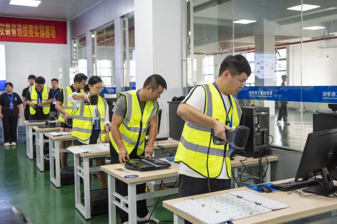 从微纳米到几十米，3D打印技术人员都能“驾驭”