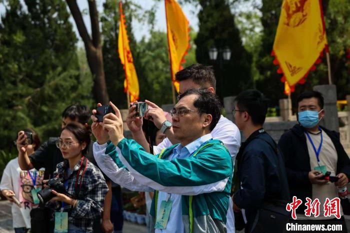 海外华文媒体参访“华人老家”   寻迹关公文化传播脉络_海外华文媒体参访“华人老家”   寻迹关公文化传播脉络_