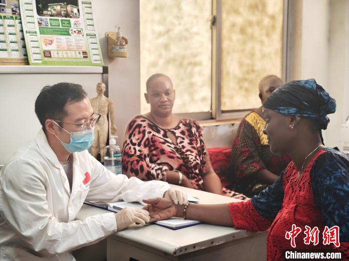 中医援非马里：一根银针“串起”中非友谊故事