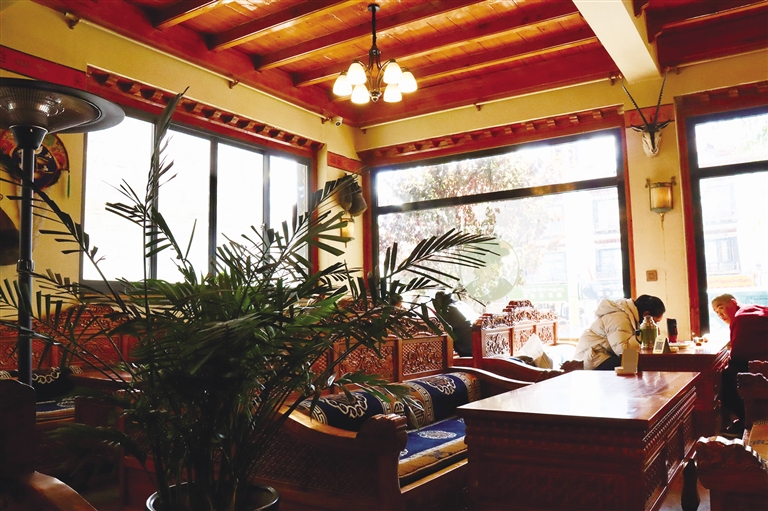 跟着《日光之城》，一起探索拉萨的美食世界