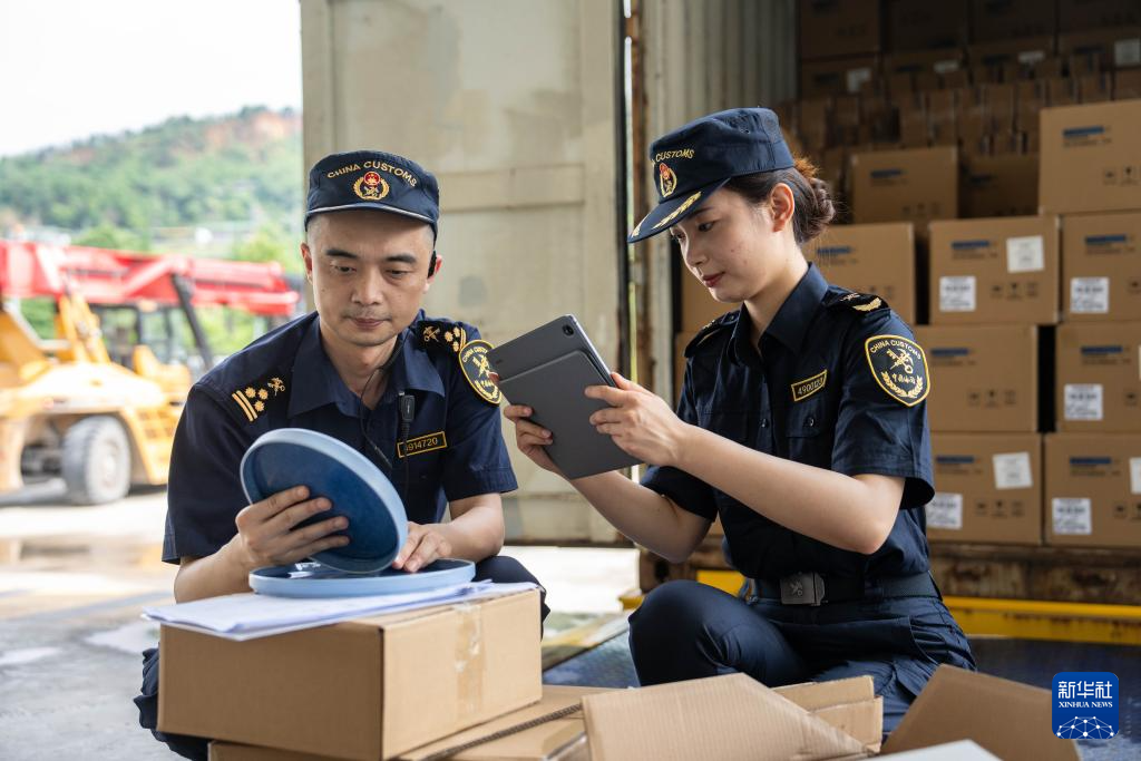 “湘粤非”陆海联运国际班列累计开行1000列_“湘粤非”陆海联运国际班列累计开行1000列_