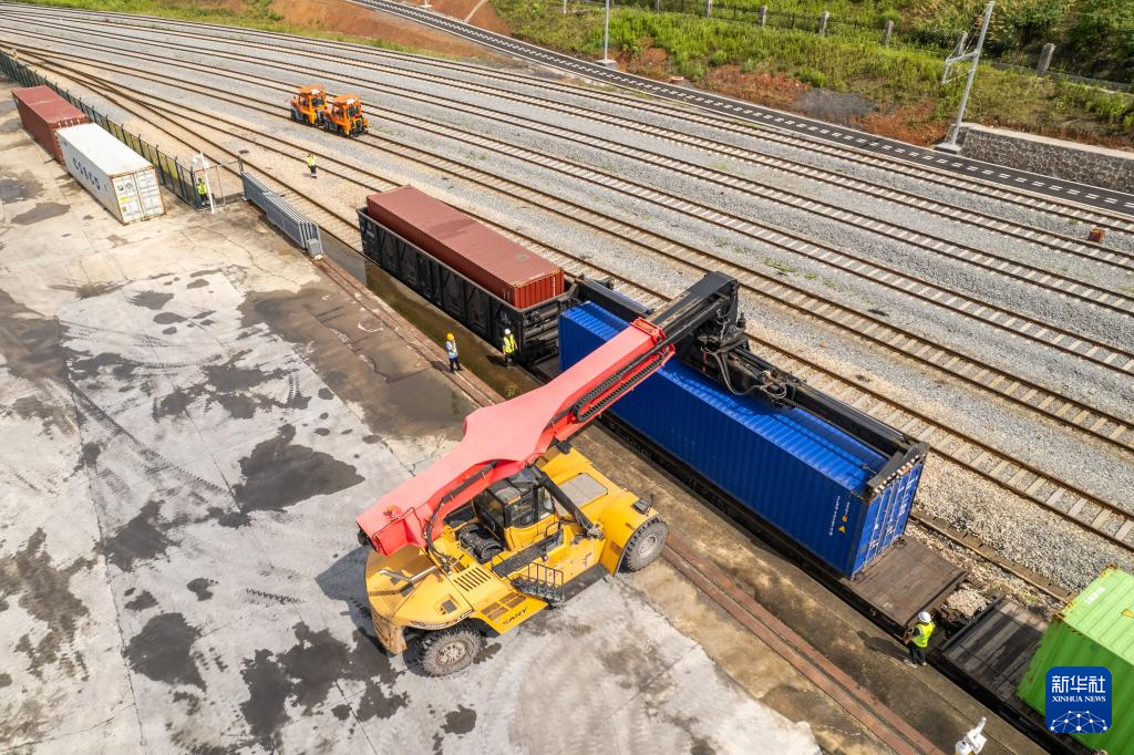 _“湘粤非”陆海联运国际班列累计开行1000列_“湘粤非”陆海联运国际班列累计开行1000列