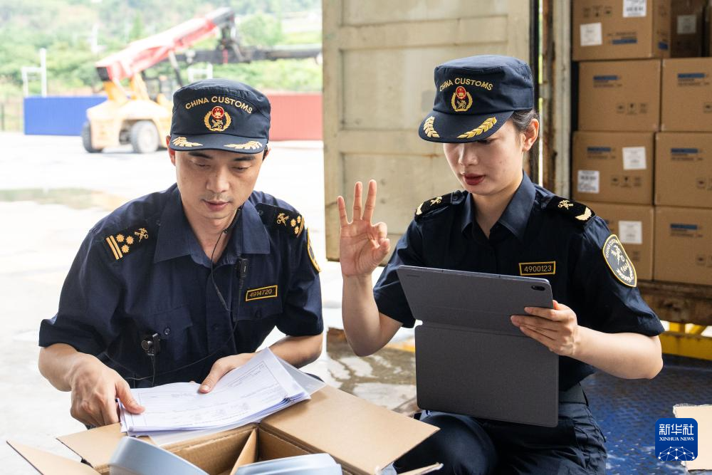 _“湘粤非”陆海联运国际班列累计开行1000列_“湘粤非”陆海联运国际班列累计开行1000列