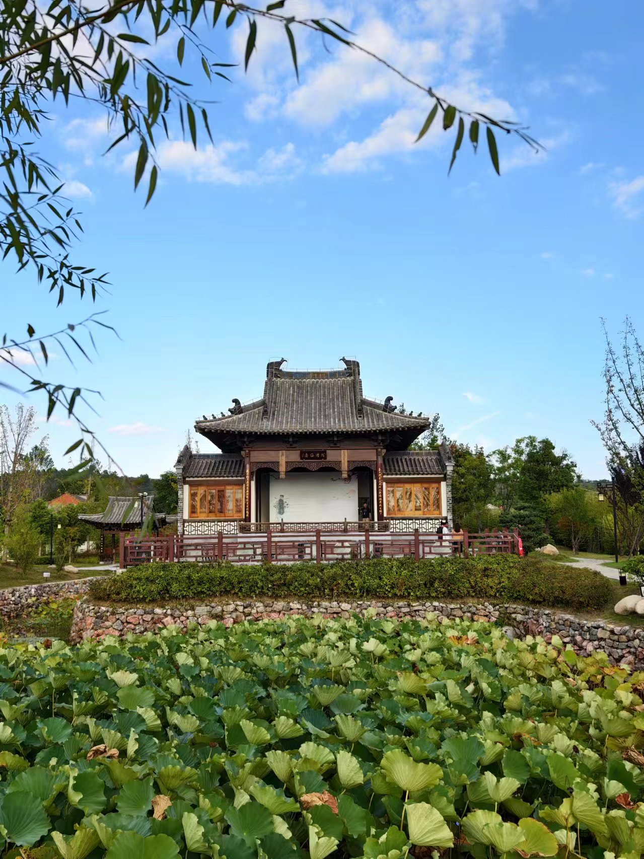 【2024打卡中国】穿越时空的对话:外国网红探索包公故里文化园(组图)_fororder_微信图片_20240923164158