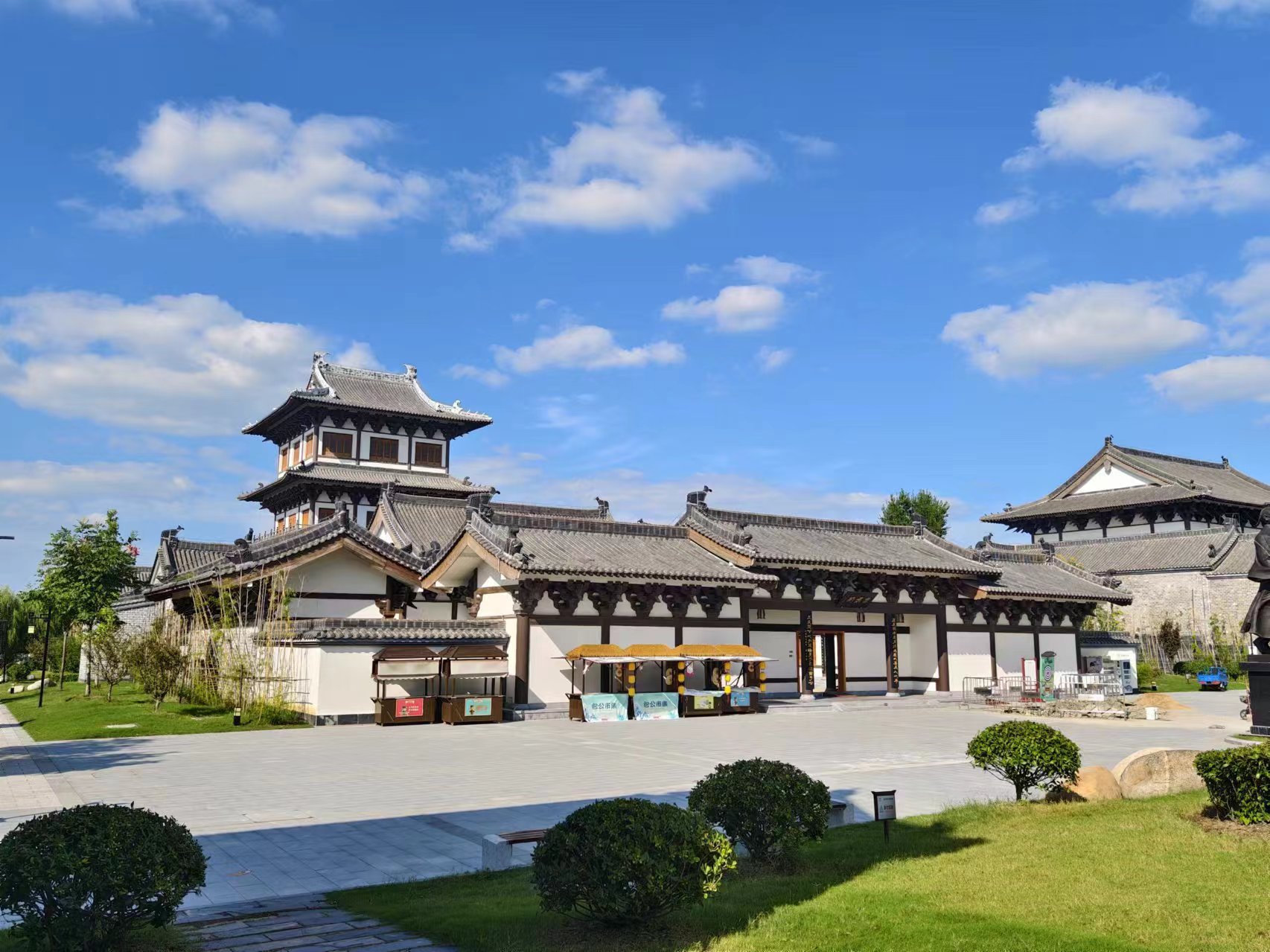 【2024打卡中国】穿越时空的对话:外国网红探索包公故里文化园(组图)_fororder_微信图片_20240923155123