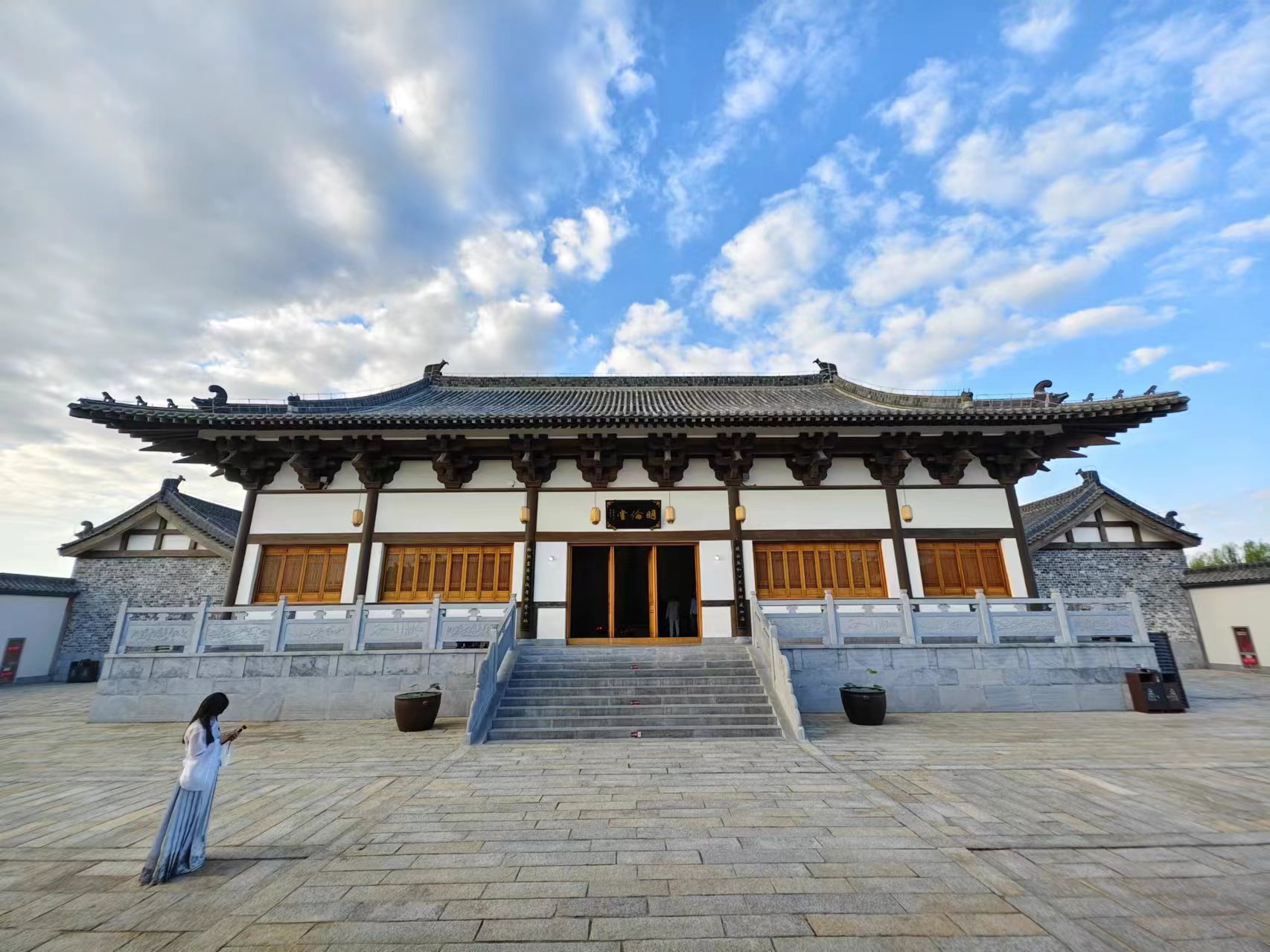 【2024打卡中国】穿越时空的对话:外国网红探索包公故里文化园(组图)_fororder_微信图片_20240923170251