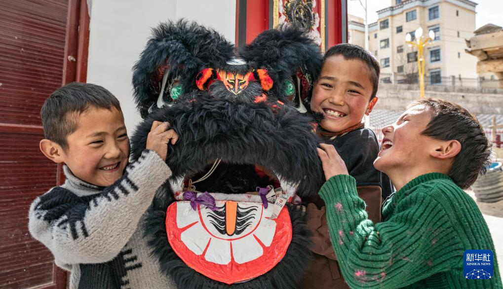 西藏洛隆：高原狮舞__西藏洛隆：高原狮舞