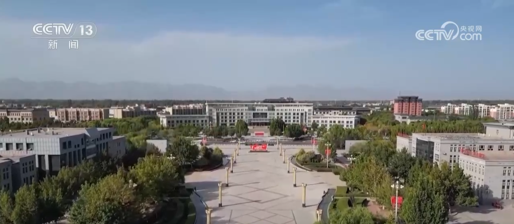 品德资料各地节日__各地国庆花坛图片