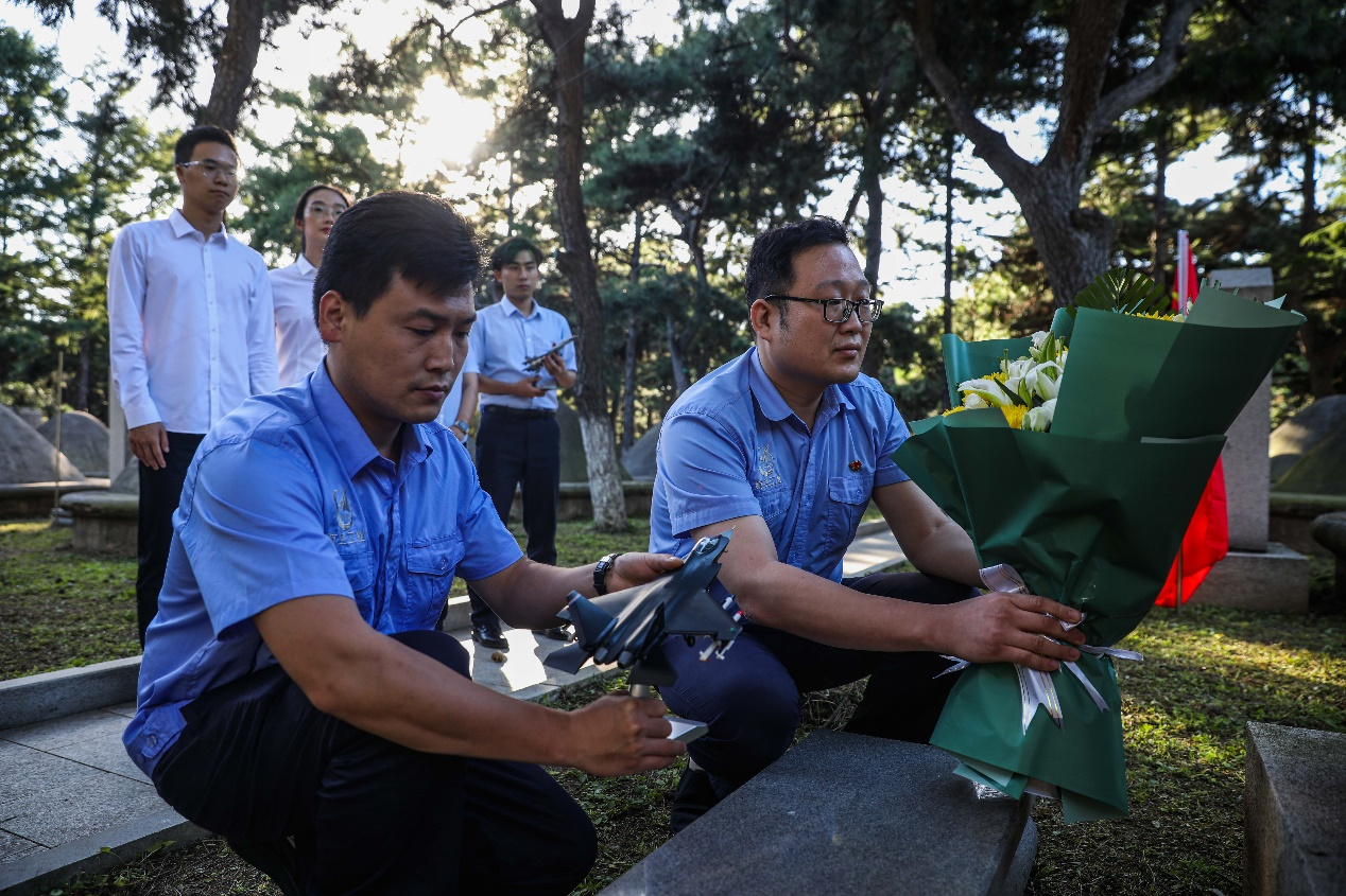 英雄归故里_英雄归故乡作文_
