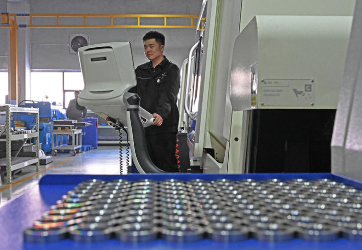 绿色发展绘底色 逐智向新谋振兴——来自老工业基地辽宁的高质量发展报告__绿色发展绘底色 逐智向新谋振兴——来自老工业基地辽宁的高质量发展报告