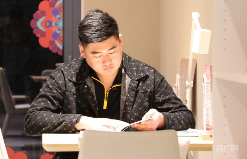 _【人民城市·温情中国】上海：擦亮“人民之城”幸福底色_【人民城市·温情中国】上海：擦亮“人民之城”幸福底色