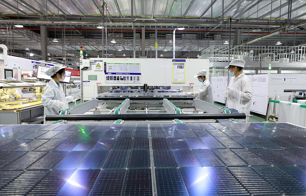 欧盟酝酿对中国光伏企业“下手”？业内人士警告：贸易壁垒将致两败俱伤