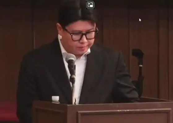 金秀贤风波后首现身，痛哭流泪道歉