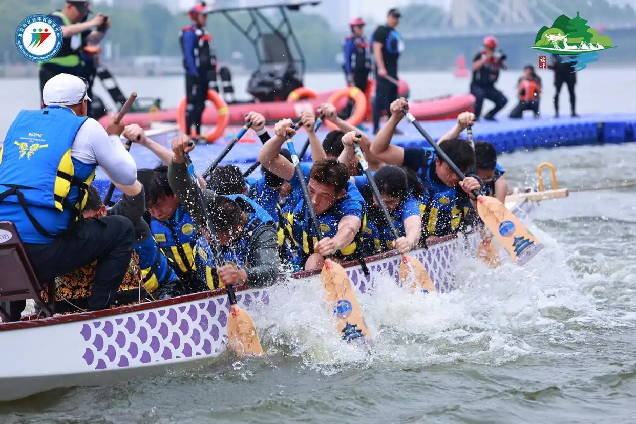 C弯侧漂、360度掉头 大运河龙舟赛上演高难度“技术流”