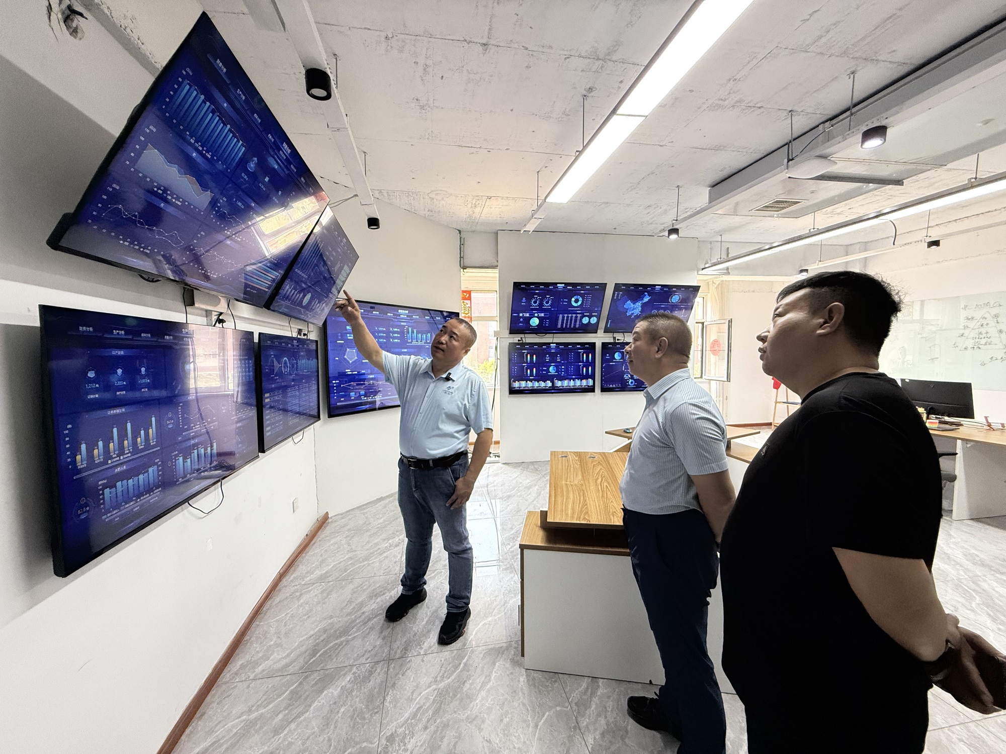 _天津乘“数”而上打开高质量发展新空间_天津乘“数”而上打开高质量发展新空间