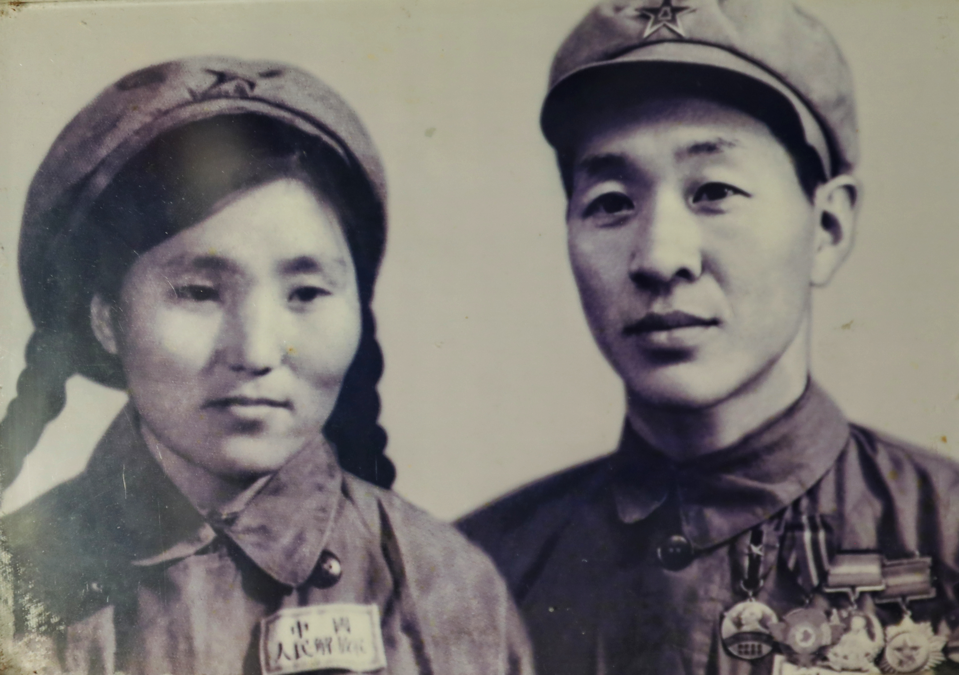 保护地勋章_一个女人从军性史_