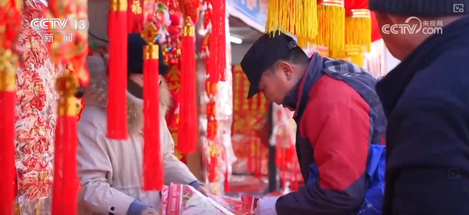 满满超市__商圈市集人气满满 假日跨城消费火爆