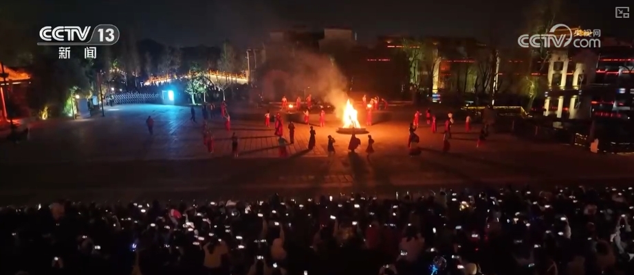 商圈市集人气满满 假日跨城消费火爆__满满超市