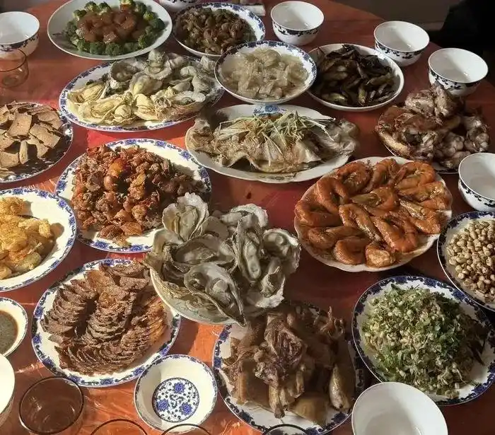 _清华硕士拿到蓝翔毕业证，承包年夜饭，还想学“蒸馒头”……_清华硕士拿到蓝翔毕业证，承包年夜饭，还想学“蒸馒头”……