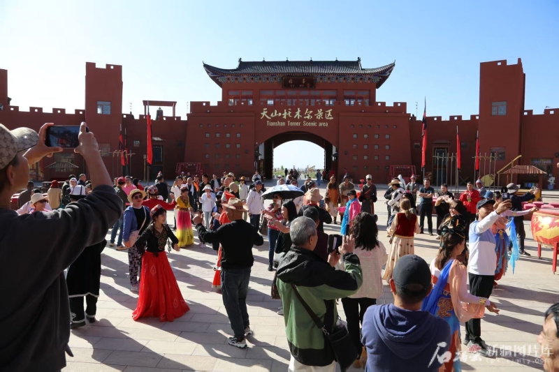 _五一假期新疆旅游攻略_五一放假新疆旅游最佳地点