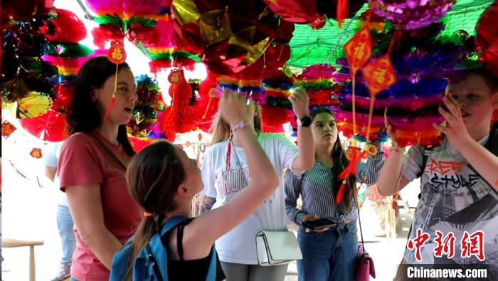 东北饶河黑蜂椴花雪蜜__东北饶河黑蜂雪蜜