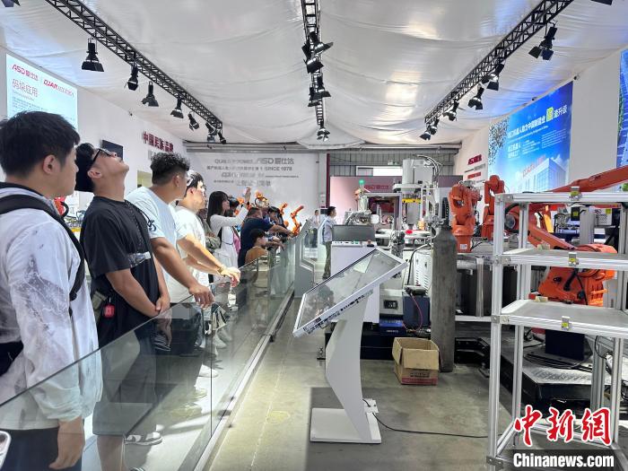 八旬台胞“回乡记”：为两岸青年交流架起“连心桥”