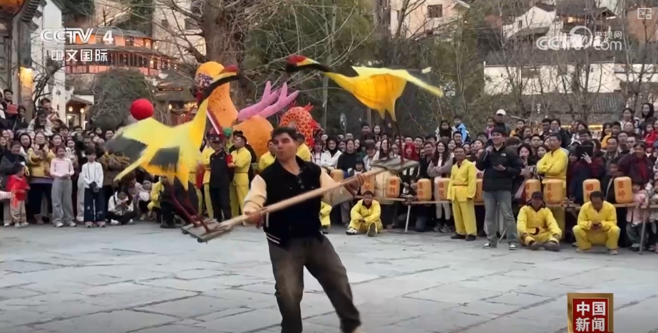 _一次玩儿多城，“回头客”多！外国游客体验多元中国年_一次玩儿多城，“回头客”多！外国游客体验多元中国年