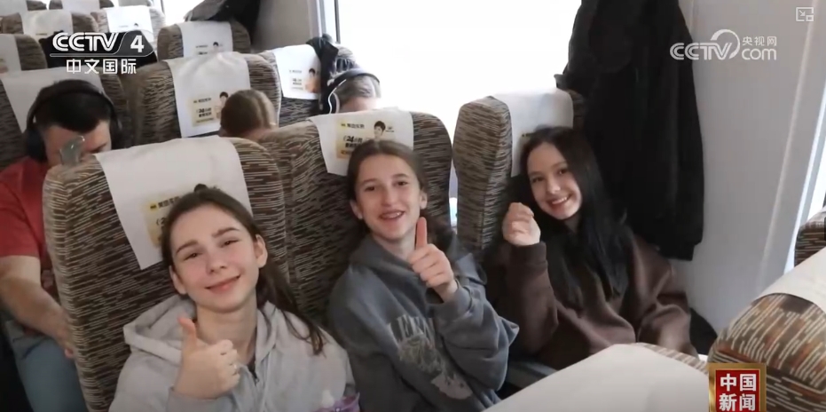 _一次玩儿多城，“回头客”多！外国游客体验多元中国年_一次玩儿多城，“回头客”多！外国游客体验多元中国年