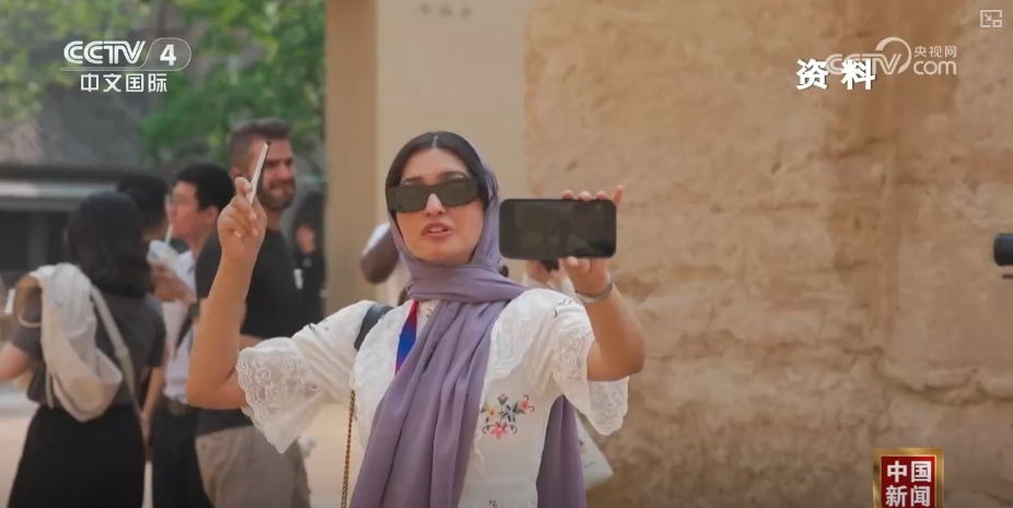 一次玩儿多城，“回头客”多！外国游客体验多元中国年__一次玩儿多城，“回头客”多！外国游客体验多元中国年