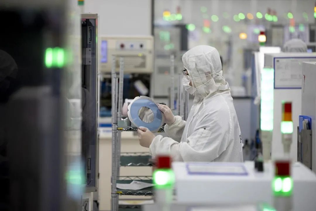 发挥民营经济_民营经济蓬勃发展_