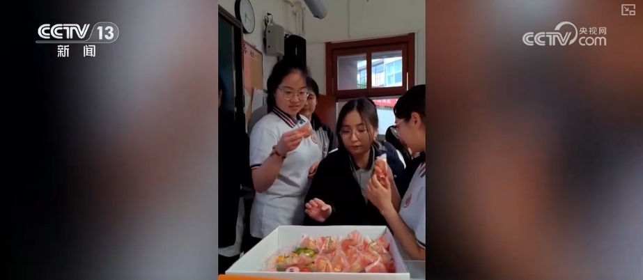 _为高考护航_交警护航高考图片