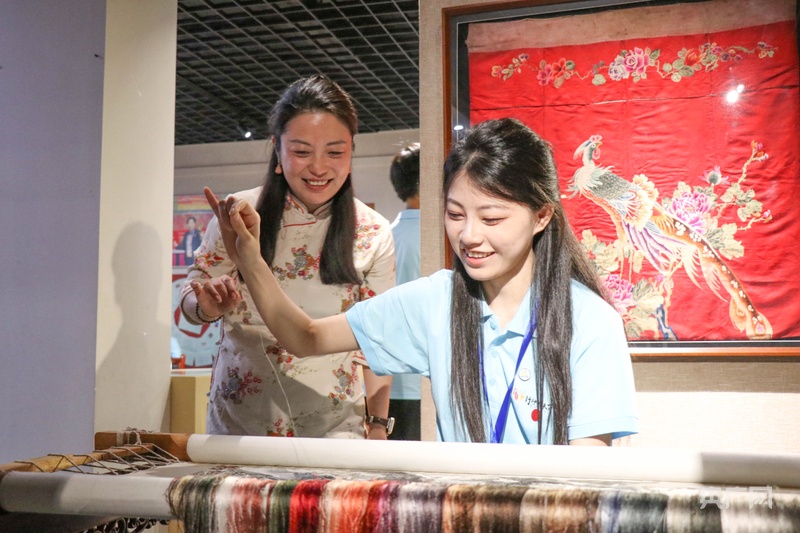 高质量发展看中国 | 非遗“潮”起来 消费“旺”起来_高质量发展看中国 | 非遗“潮”起来 消费“旺”起来_