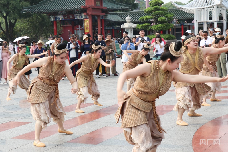 高质量发展看中国 | 非遗“潮”起来 消费“旺”起来_高质量发展看中国 | 非遗“潮”起来 消费“旺”起来_