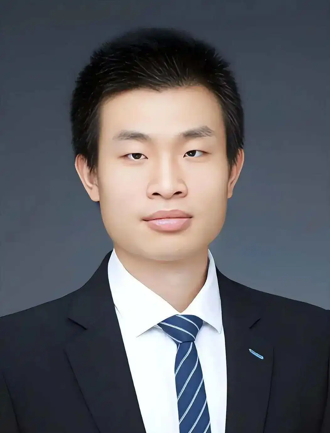 北大“韦神”，一天涨粉破千万！家属回应牙齿缺失：已在治疗__北大“韦神”，一天涨粉破千万！家属回应牙齿缺失：已在治疗