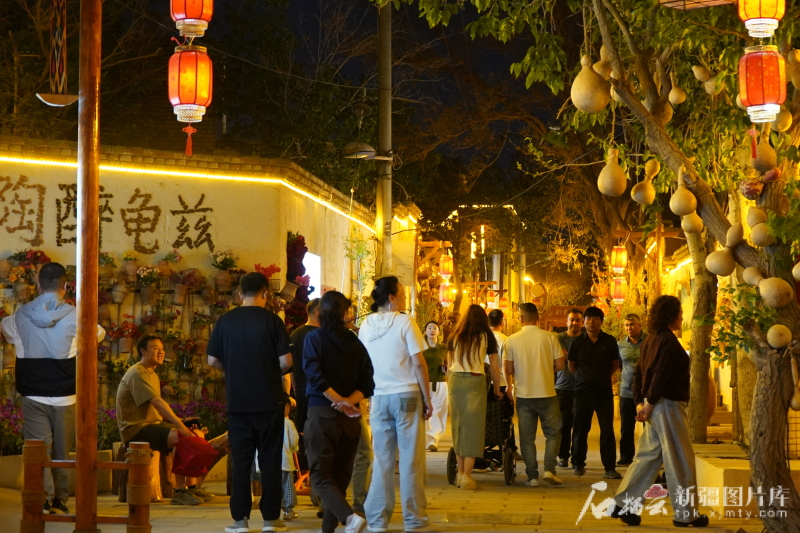 _锦绣辉煌扬帆起航_锦绣征程漫画