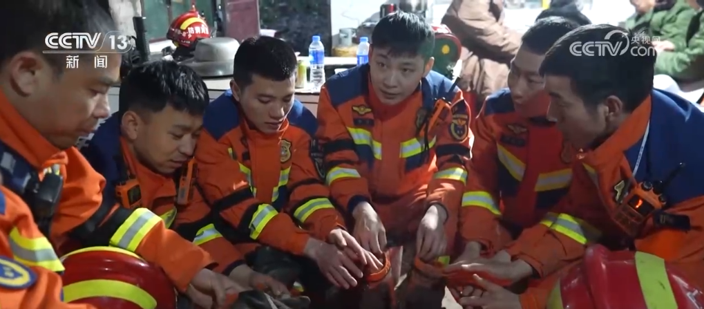 橙色救援平台_救援色是什么颜色_