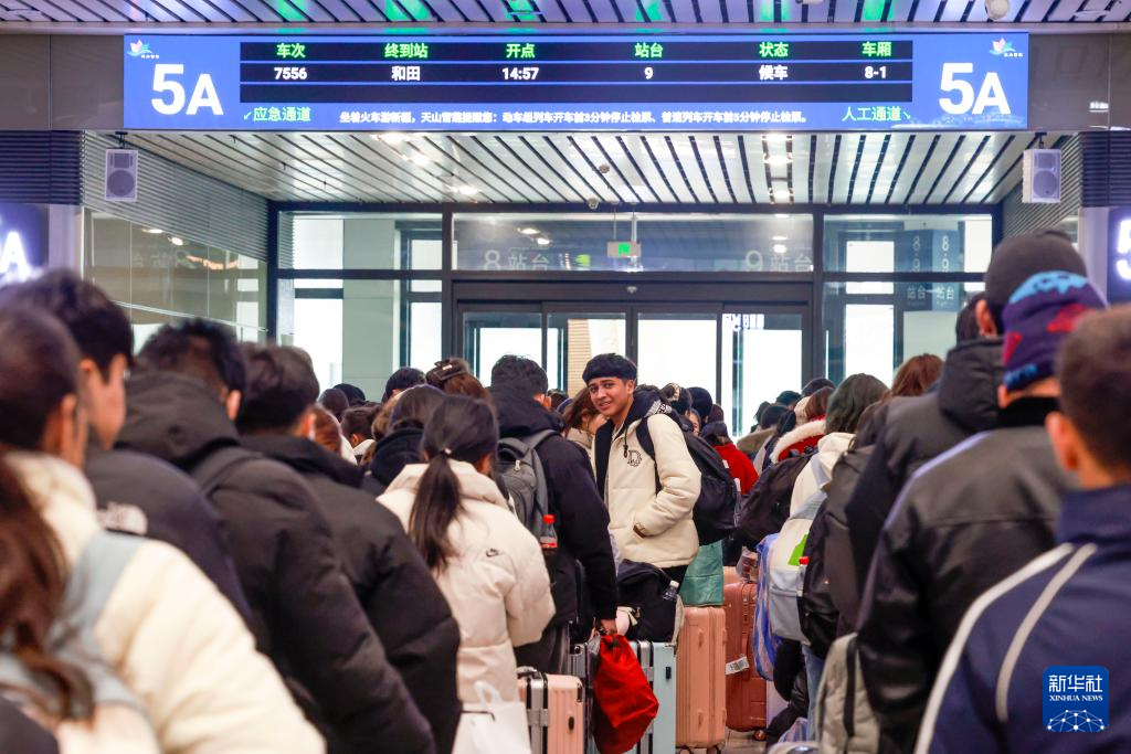 华为7plus防水吗__按压液晶屏幕有波纹正常吗