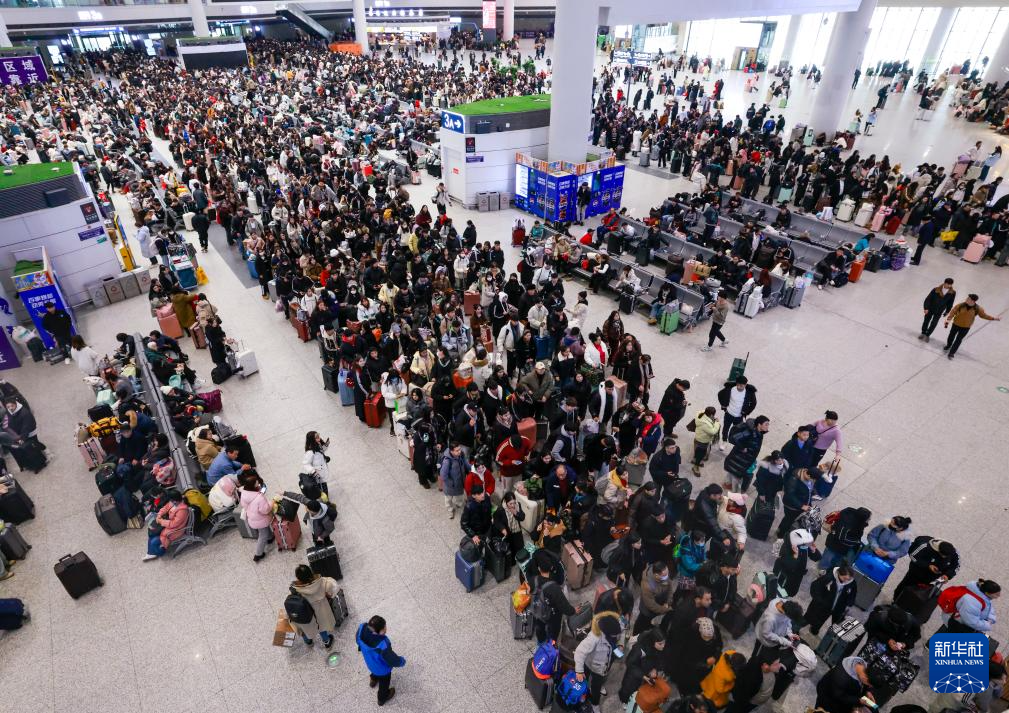 按压液晶屏幕有波纹正常吗__华为7plus防水吗